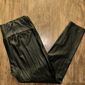 SHEIN Black Glossy Leggings